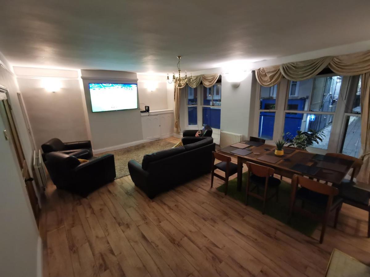 Huge 6-bed In Darlington Centre Apartment Darlington (Durham)