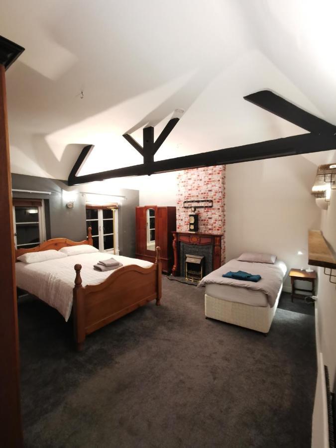 Huge 6-bed In Darlington Centre